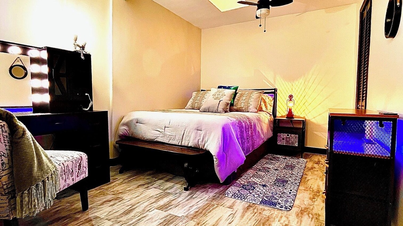 Photo of Bedroom in Eastern Division