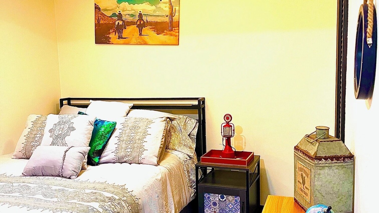 Photo of Bedroom in Eastern Division