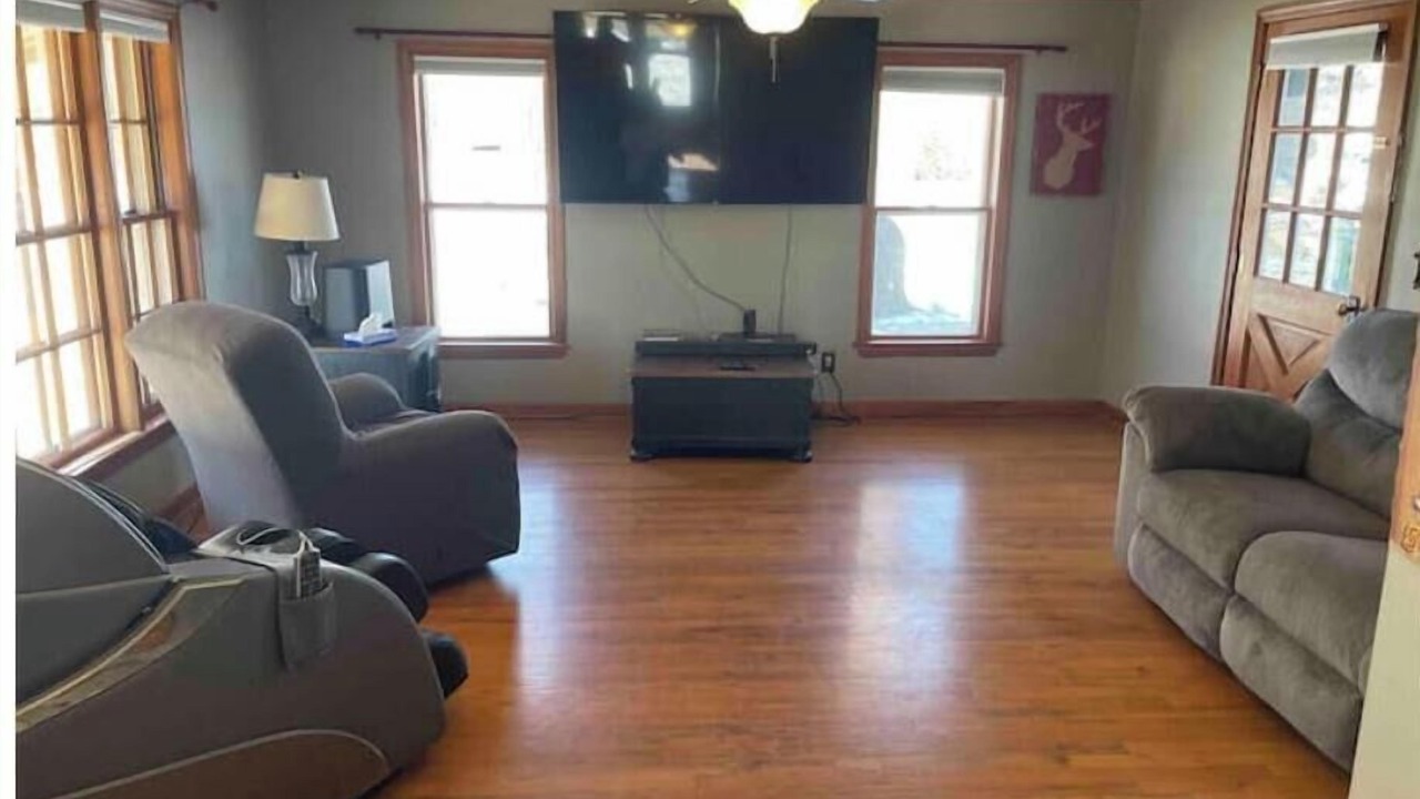 Photo of Livingroom in New Cambria
