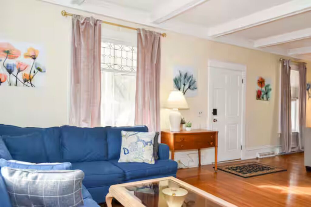 Photo of Livingroom in Watkins Glen