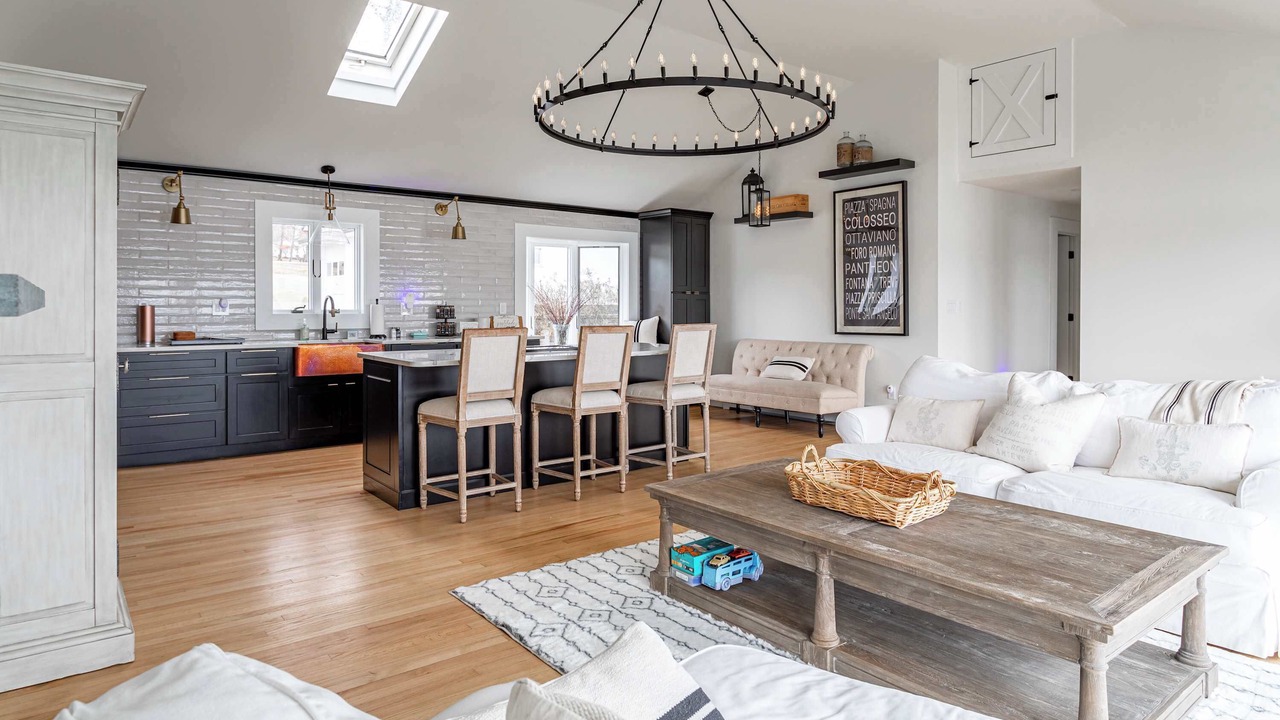 Photo of Livingroom in Middle Hope