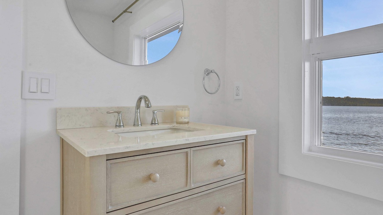 Photo of Bathroom in Middle Hope