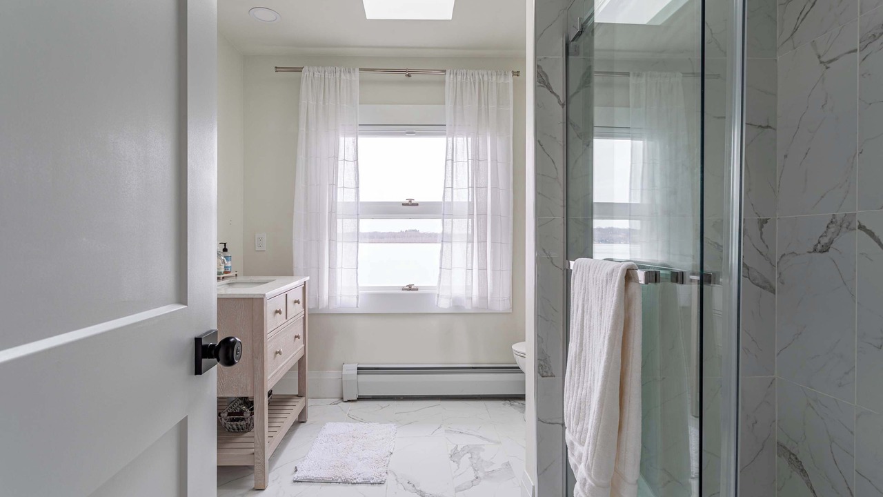 Photo of Bathroom in Middle Hope