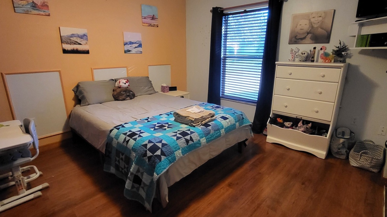Photo of Bedroom in DeBary