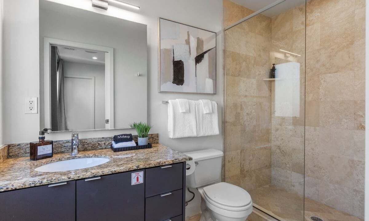 Photo of Bathroom in Cherry Street