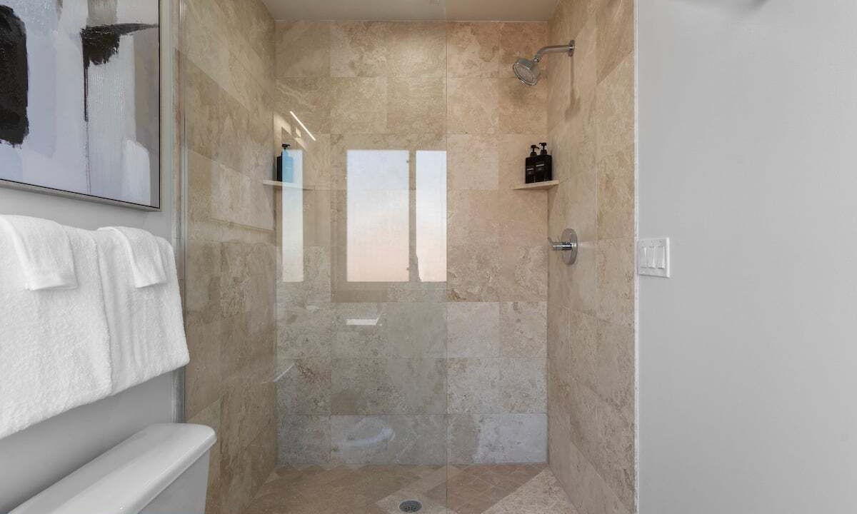 Photo of Bathroom in Cherry Street