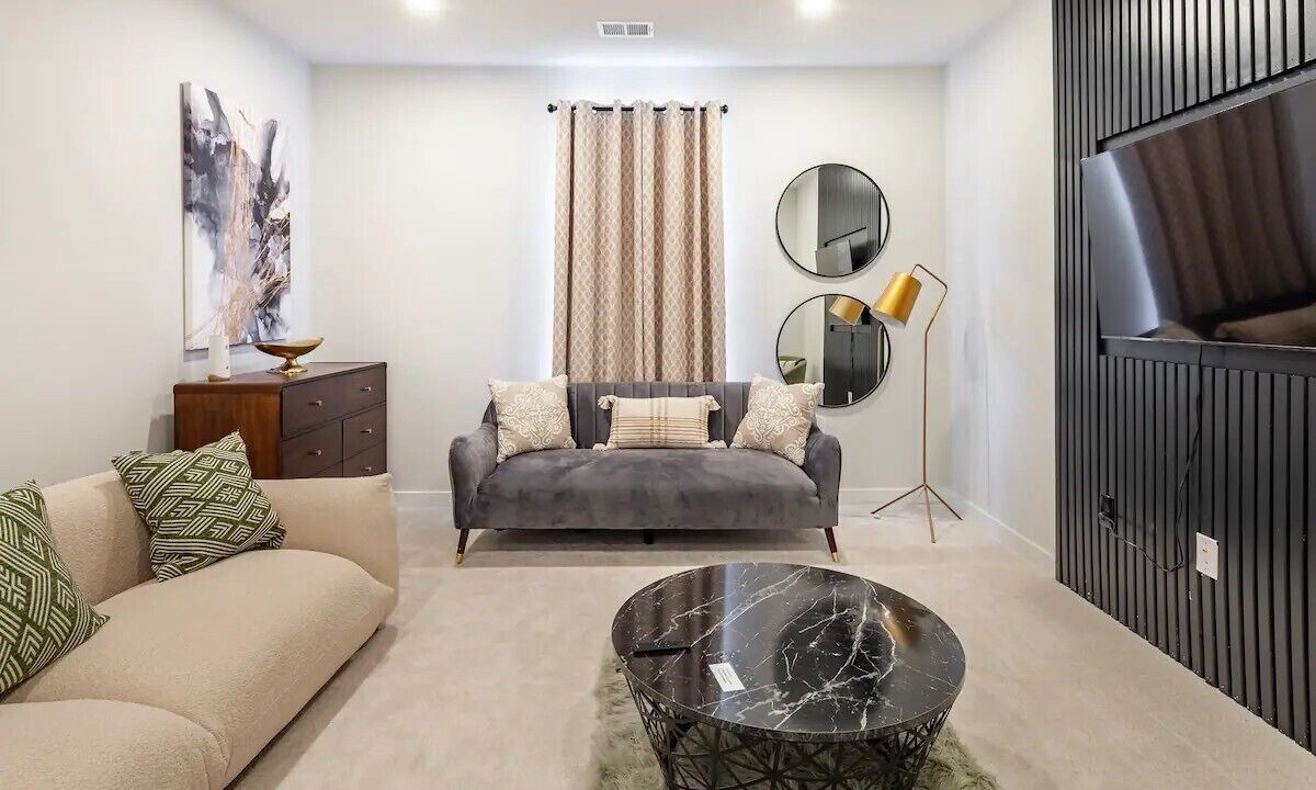 Photo of Livingroom in Upper Marlboro