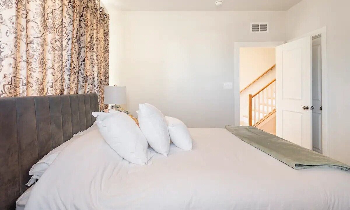 Photo of Bedroom in Upper Marlboro