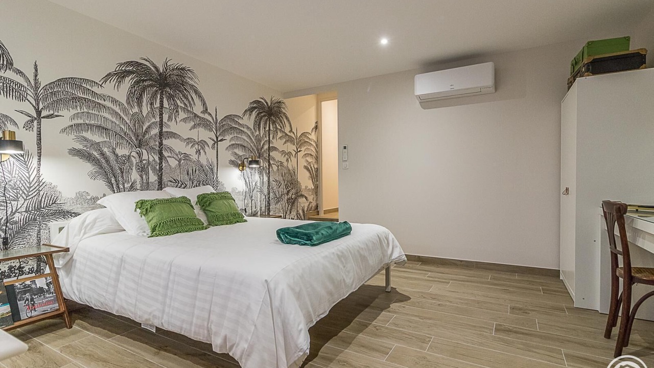 Photo of Bedroom in Saint-Ignan