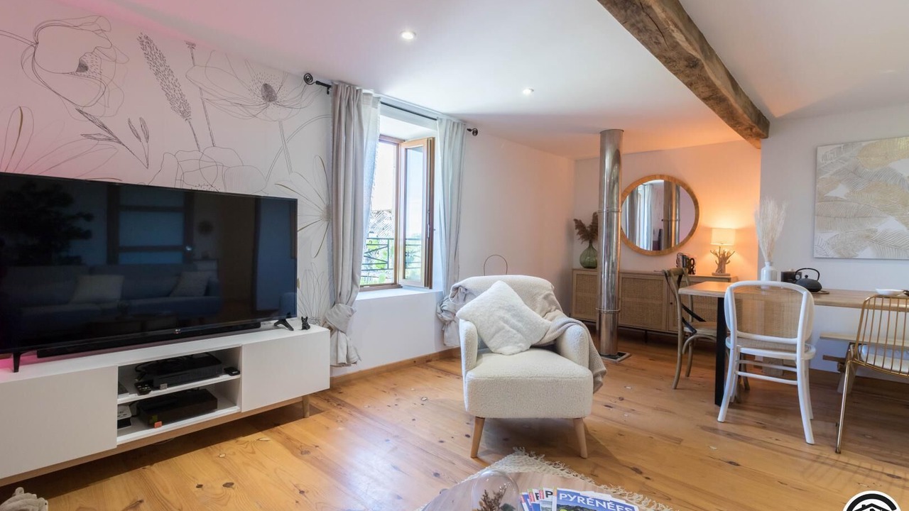 Photo of Livingroom in Villeneuve-Lecussan