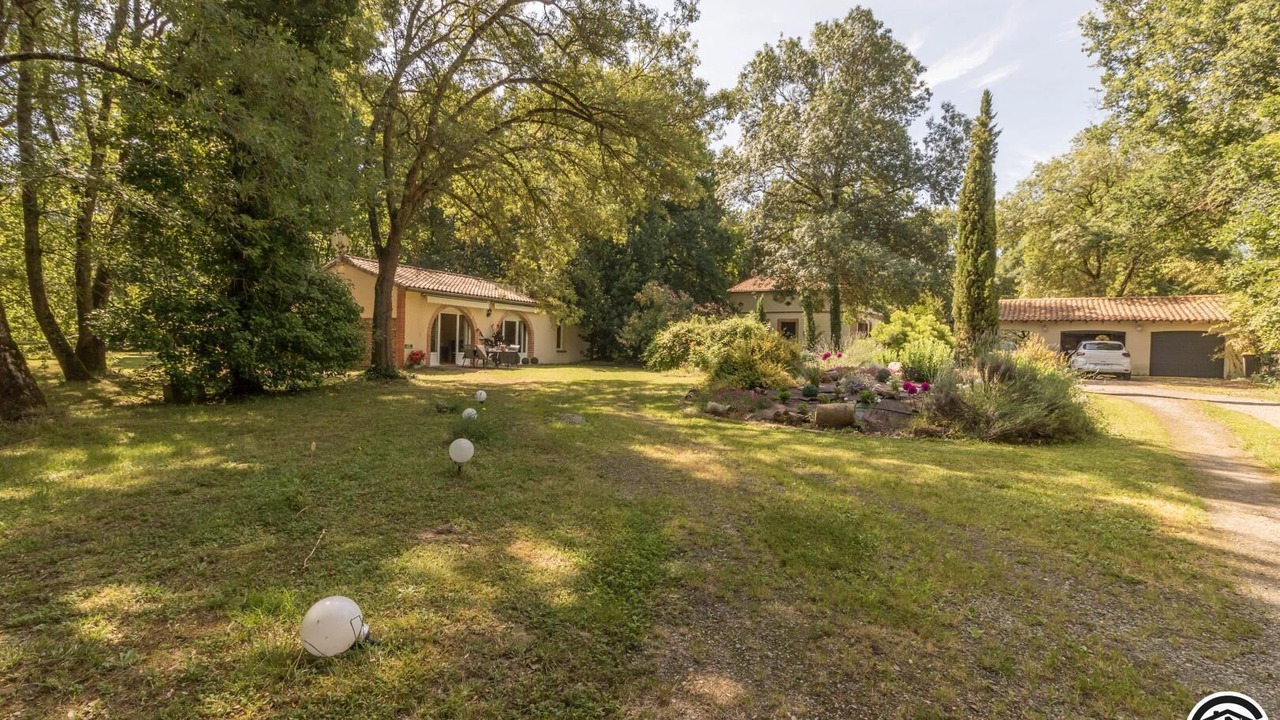 Photo of Outdoor in Brax