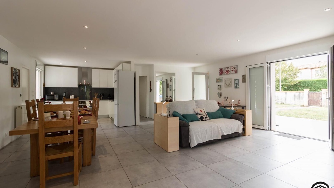 Photo of Livingroom in Gragnague