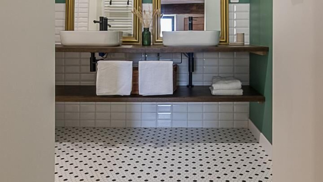 Photo of Bathroom in Saint-Felix-Lauragais