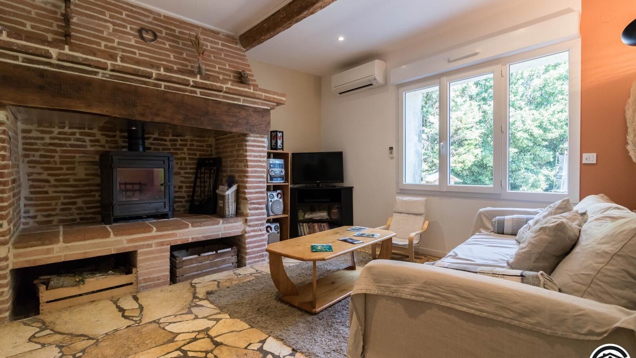 Photo of Livingroom in Castelnau-d'Estretefonds