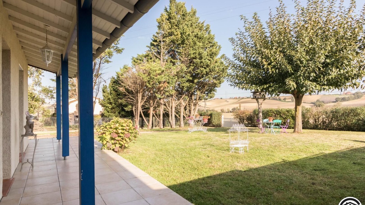 Photo of Patio Balcony in Gaure