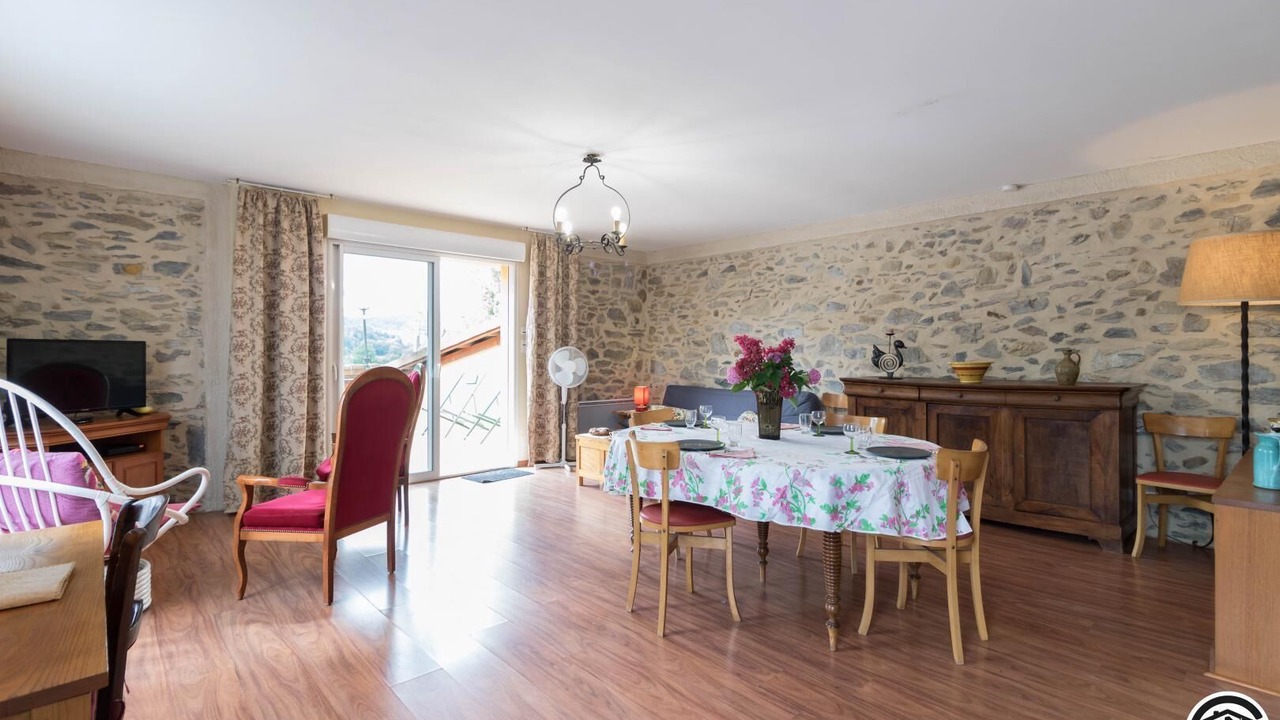 Photo of Others in Estadens