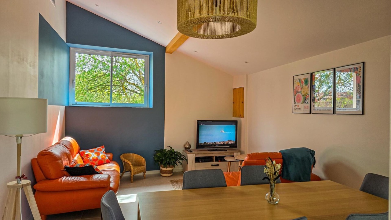 Photo of Livingroom in Pradere-les-Bourguets