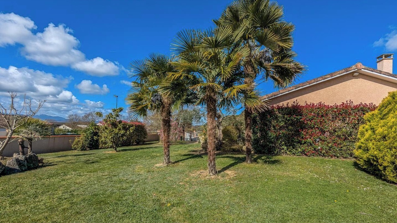 Photo of Outdoor in Villeneuve-de-Riviere