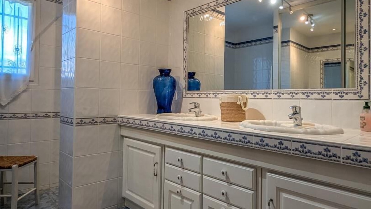Photo of Bathroom in Villeneuve-de-Riviere