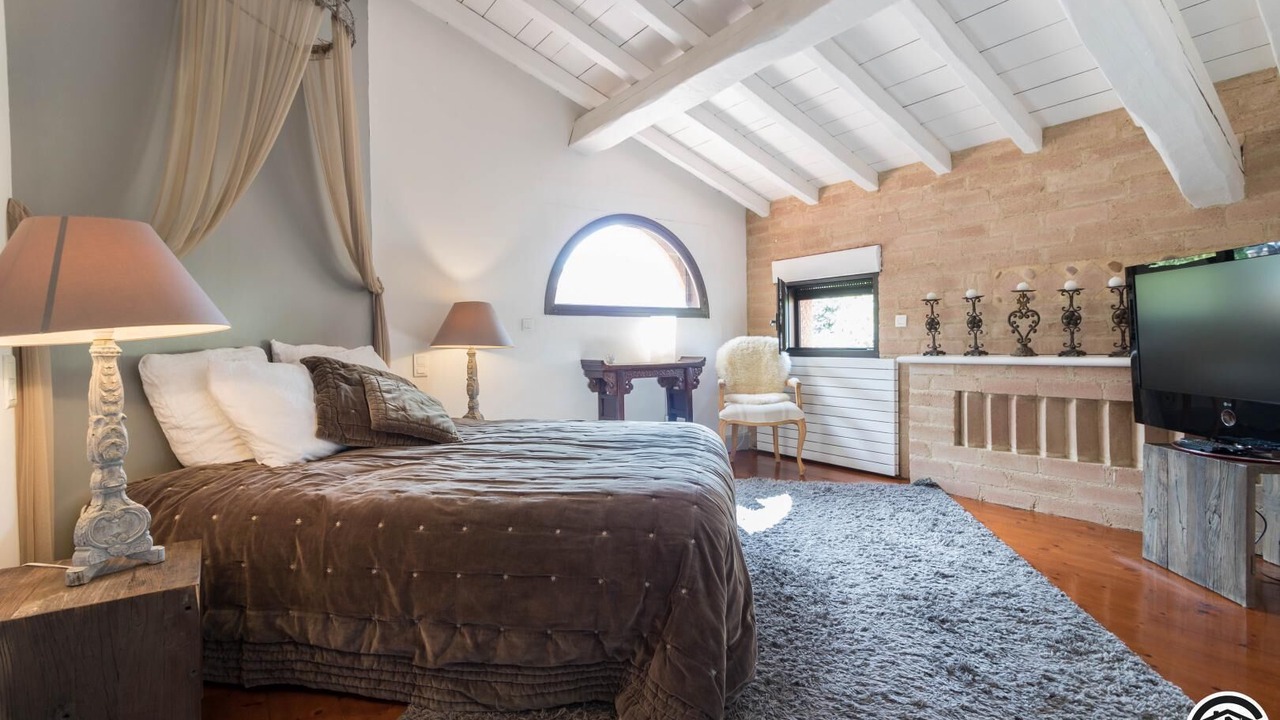 Photo of Bedroom in Pin-Balma
