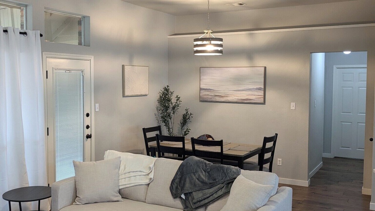 Photo of Livingroom in Elmo
