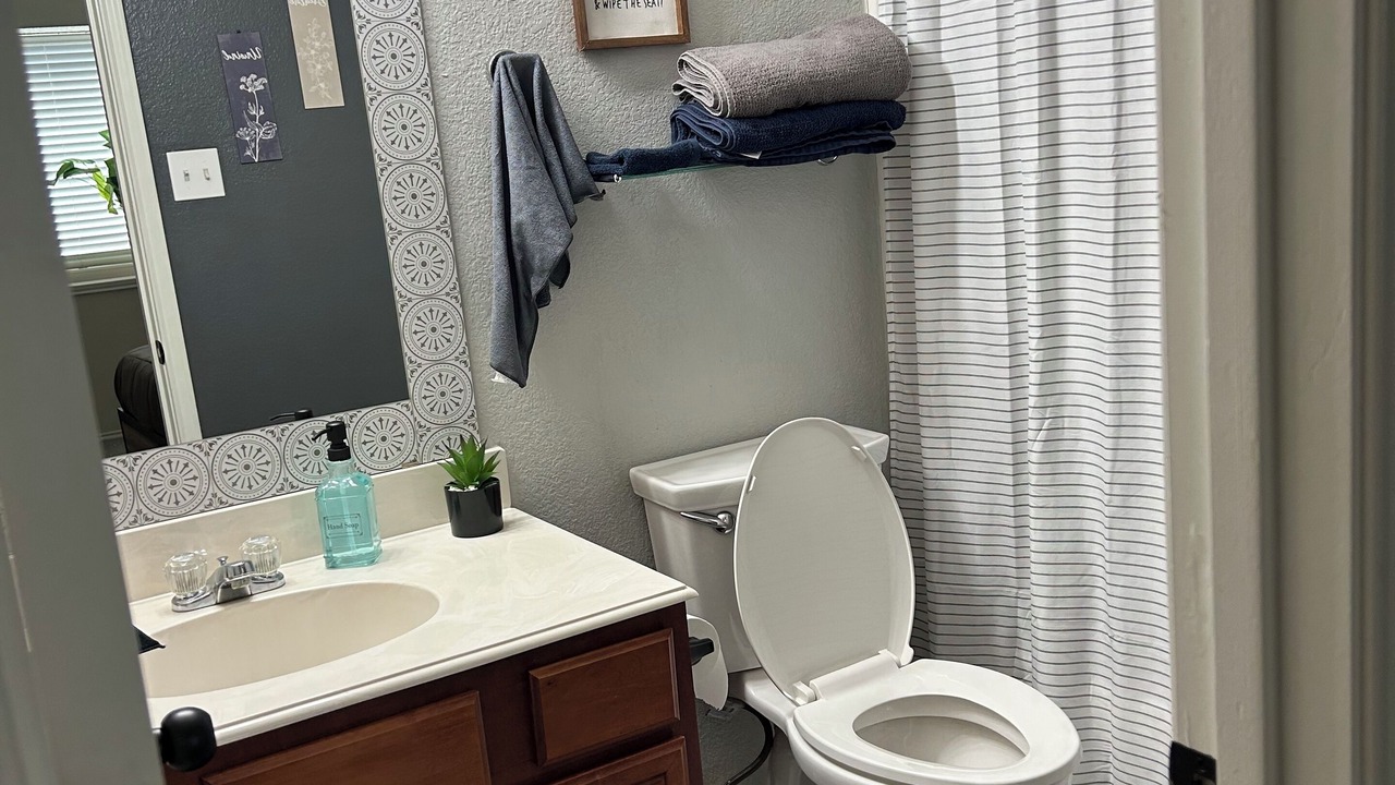 Photo of Bathroom in Elmo