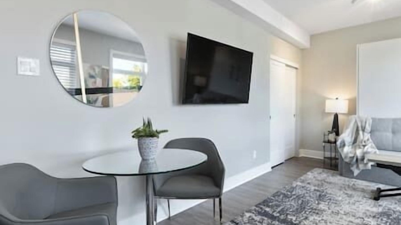 Photo of Others in Vanier North