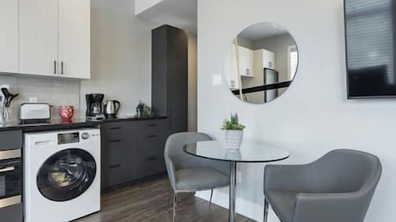 Photo of Others in Vanier North