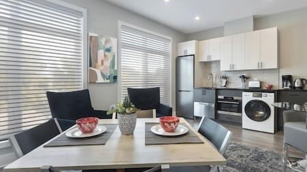 Photo of Others in Vanier North