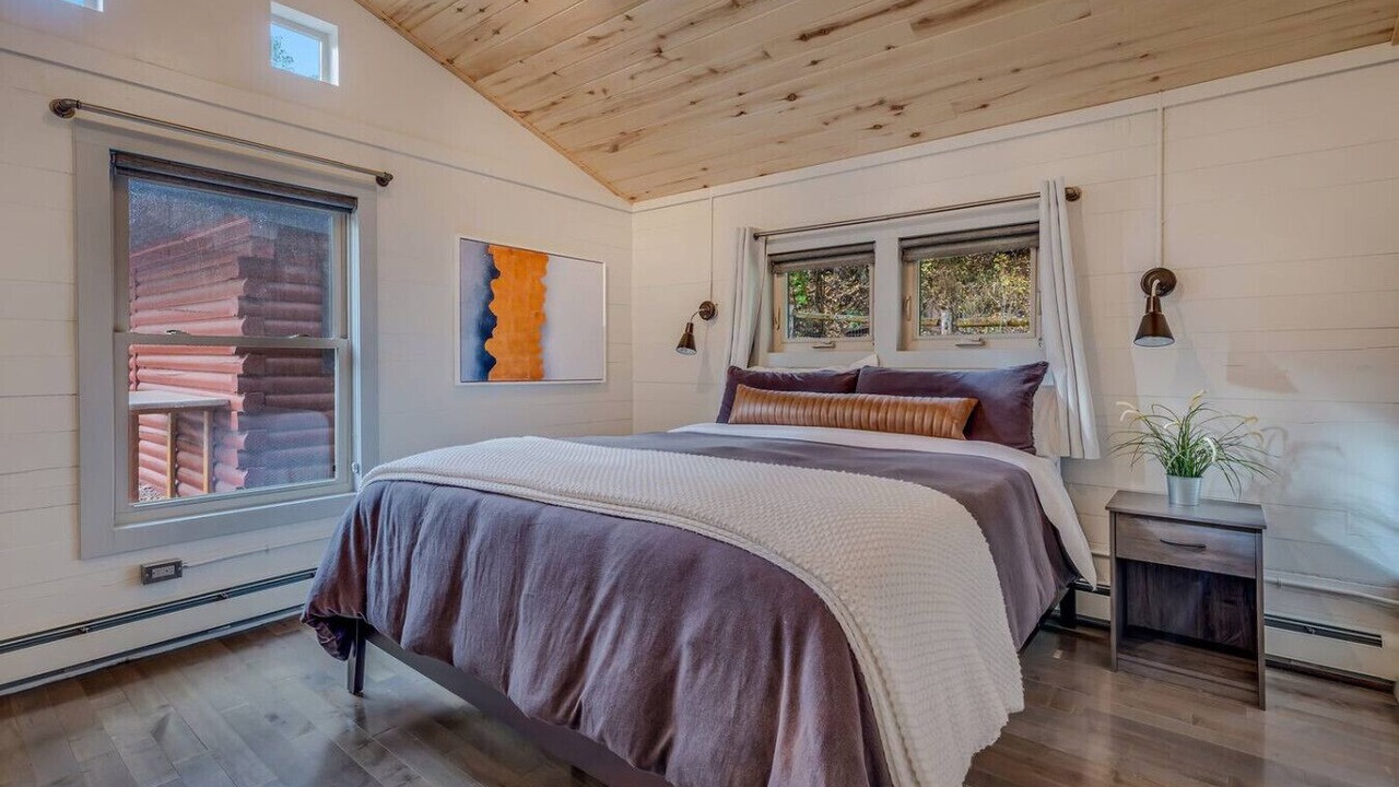 Photo of Bedroom in Glenwood Springs
