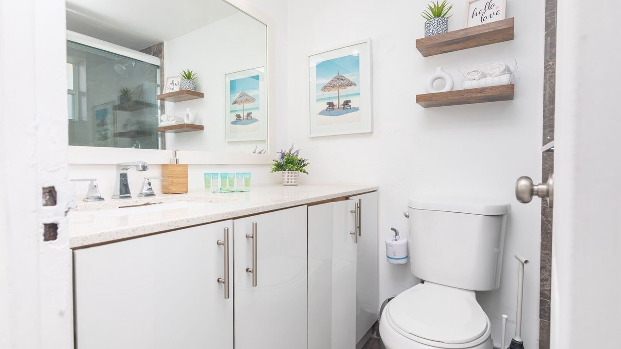 Photo of Bathroom in North Bay Village