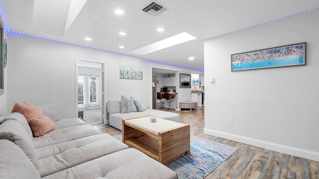 Photo of Livingroom in Pinellas Park