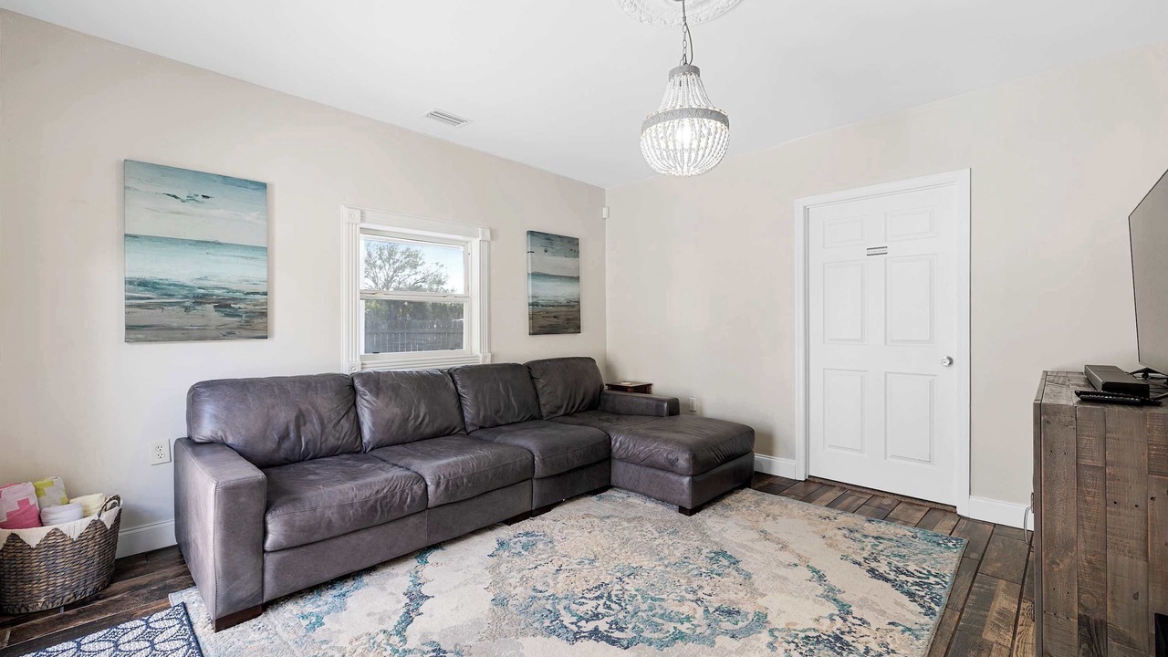 Photo of Livingroom in Pinellas Park