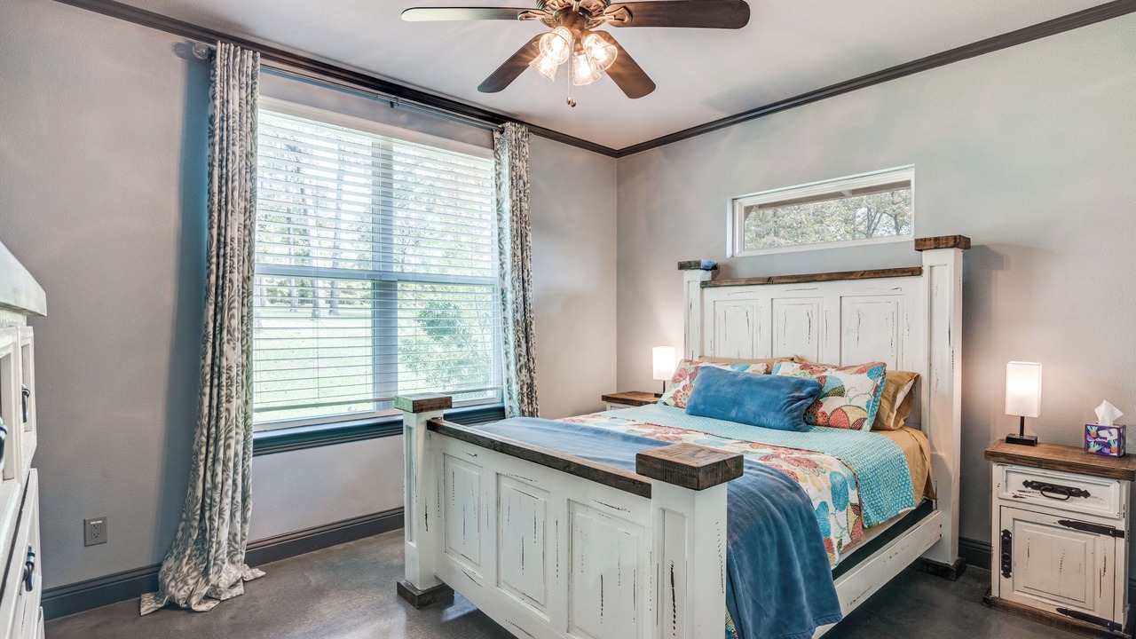 Photo of Bedroom in Emory