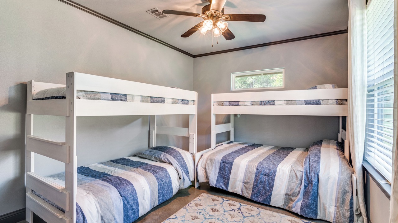 Photo of Bedroom in Emory