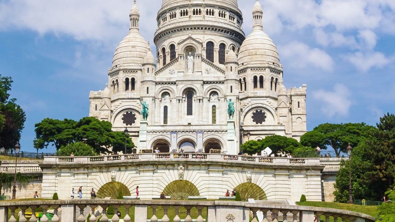 Photo of Others in Saint-Germain-des-Pres