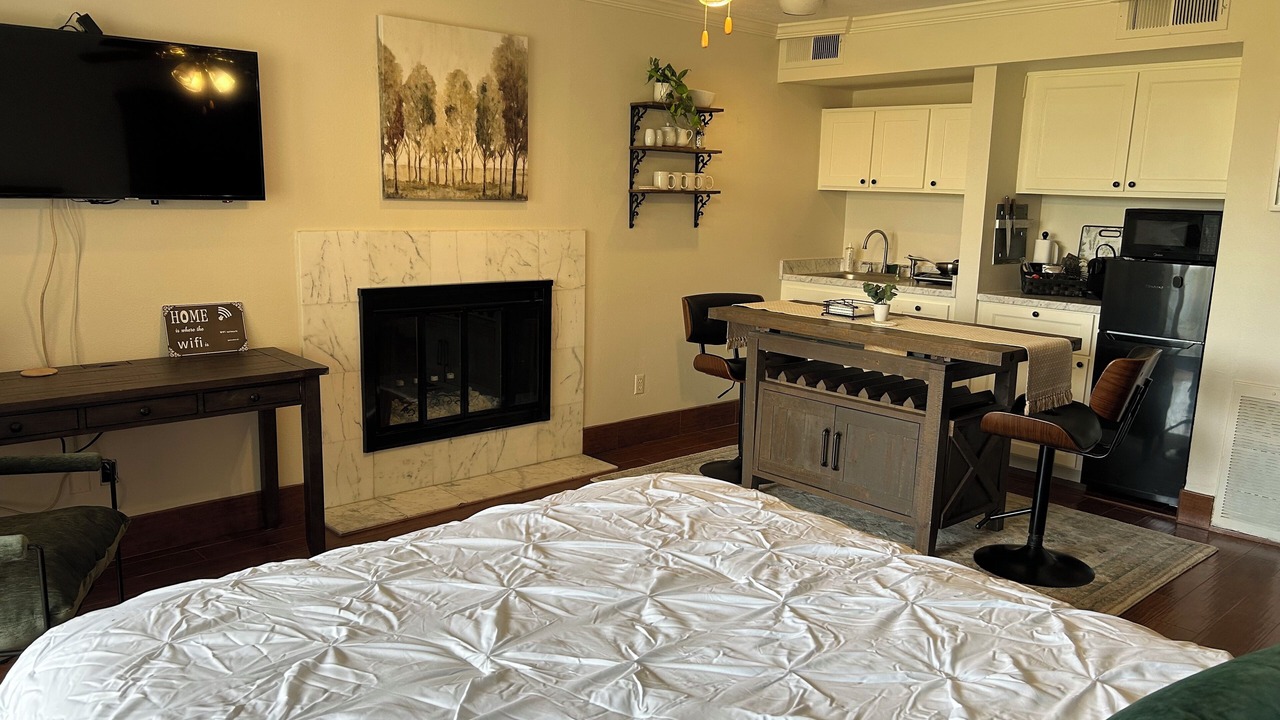 Photo of Bedroom in Walden on Lake Conroe