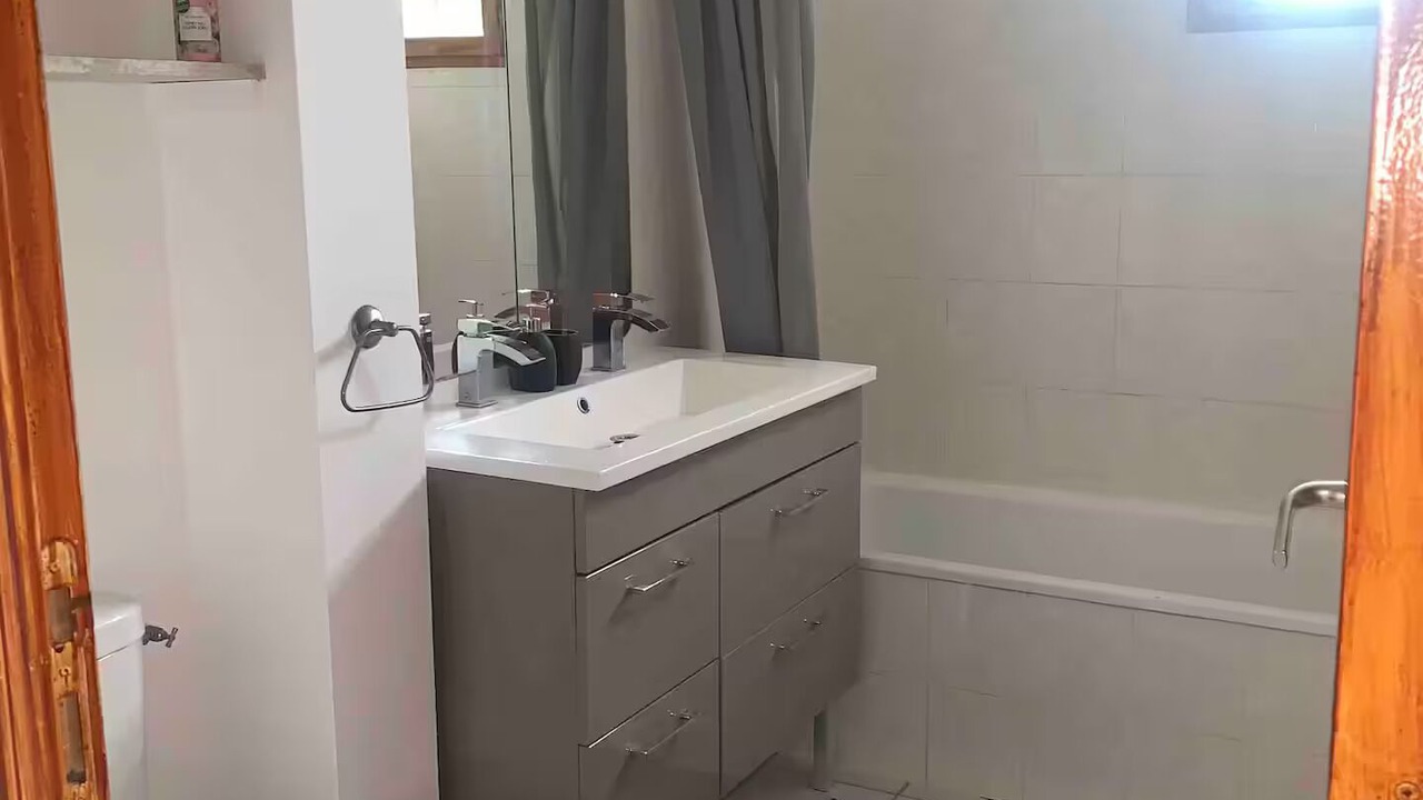 Photo of Bathroom in Lunel