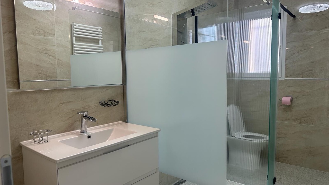 Photo of Bathroom in Lieusaint