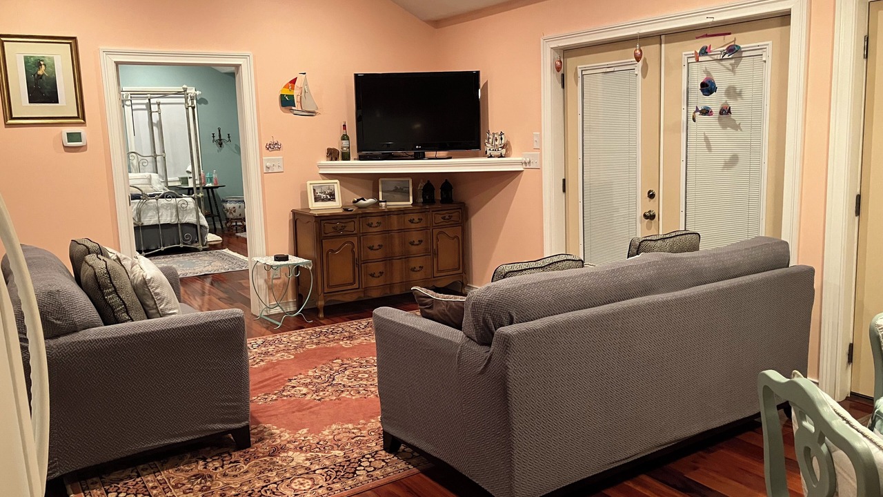Photo of Livingroom in Albemarle Beach