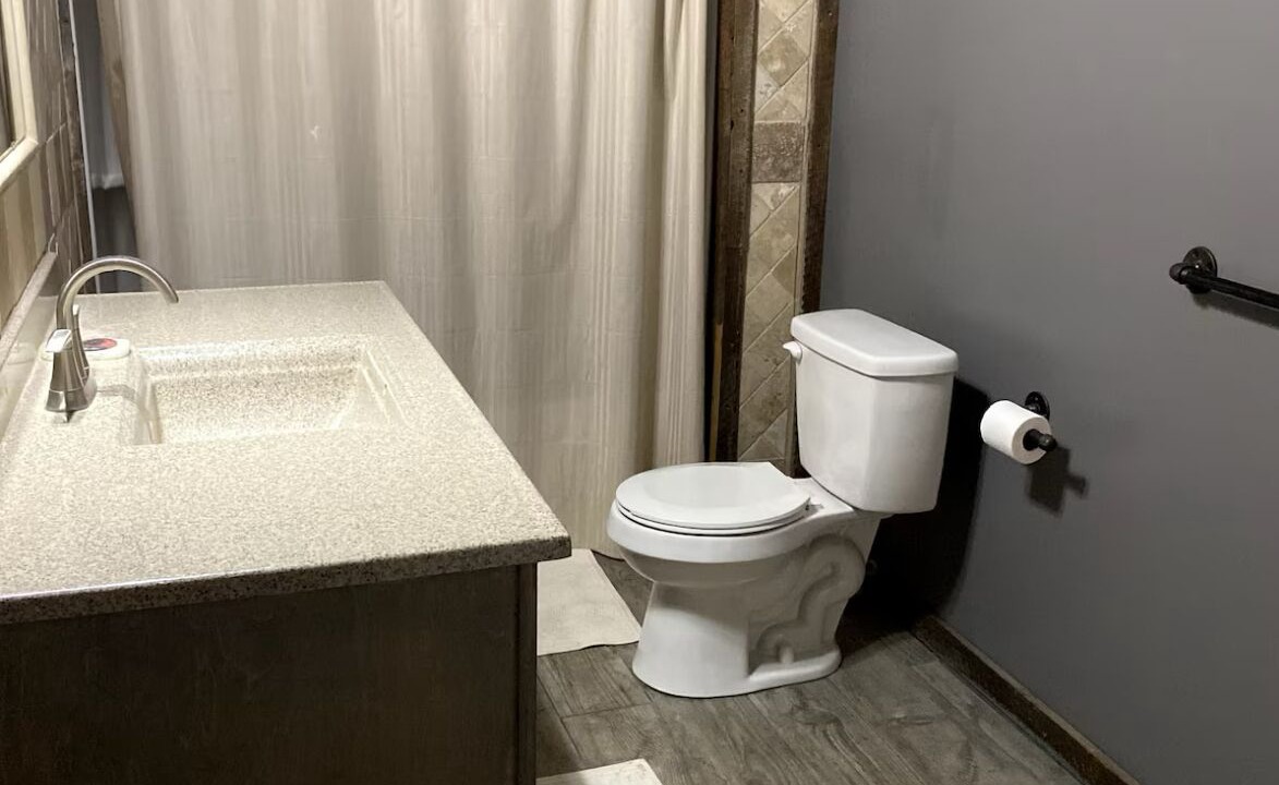 Photo of Bathroom in Dennard