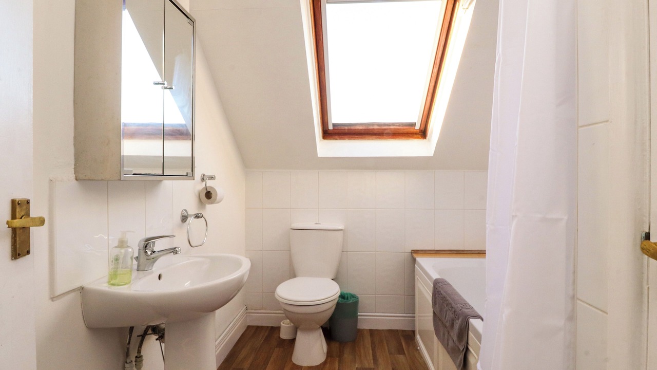 Photo of Bathroom in Giggleswick