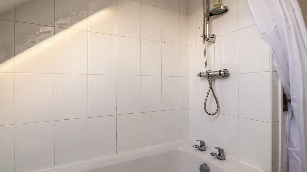 Photo of Bathroom in Giggleswick