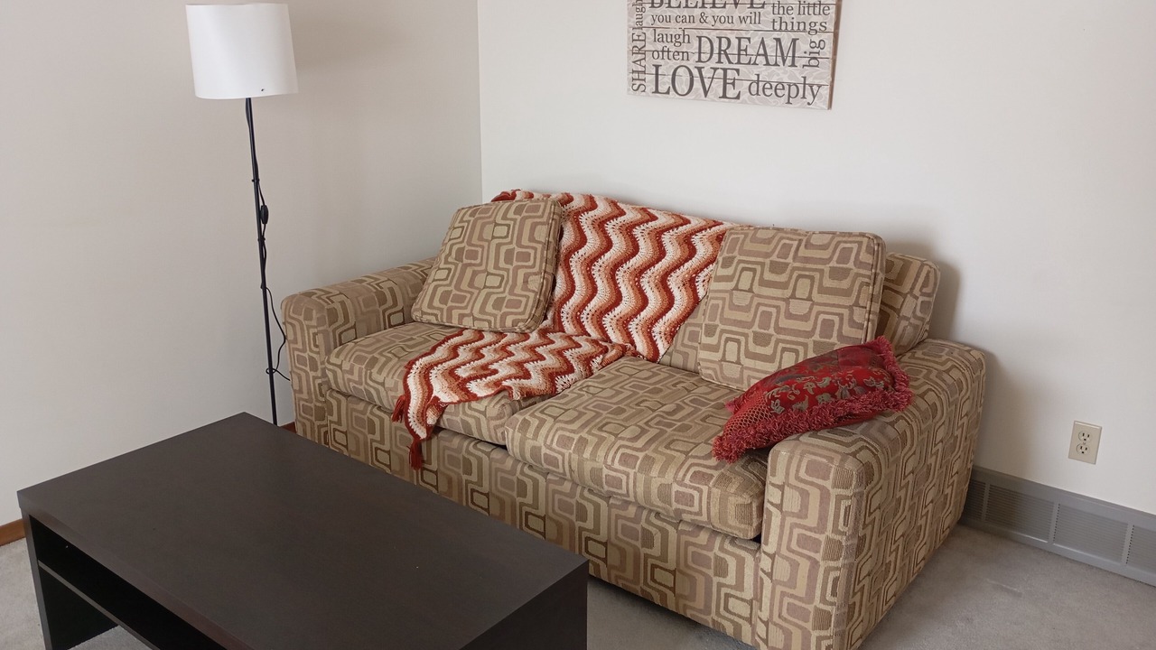 Photo of Livingroom in East Kildonan