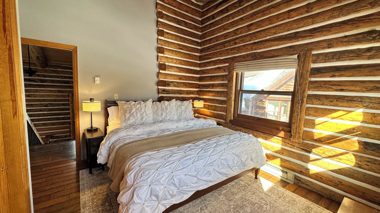 Photo of Bedroom in Fairway Meadows