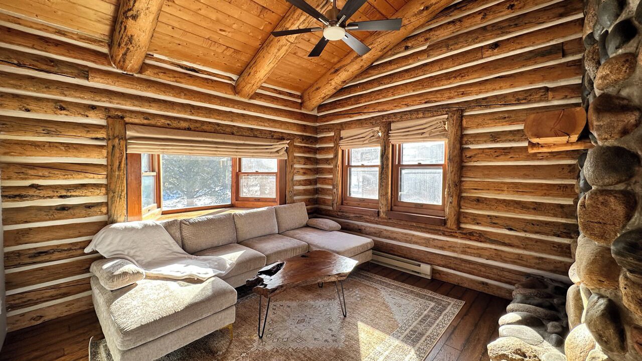 Photo of Livingroom in Fairway Meadows