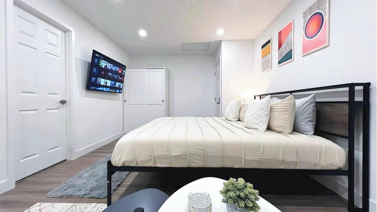 Photo of Others in Cambrian