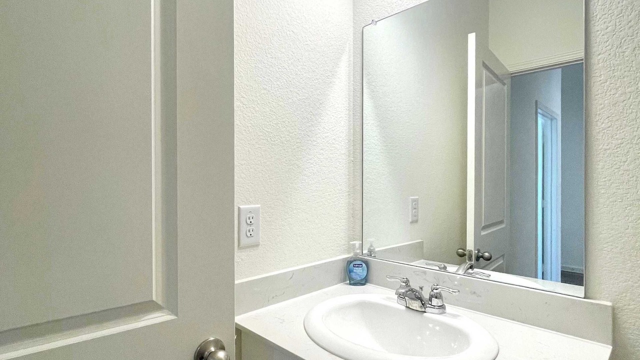 Photo of Bathroom in Edgecliff Village