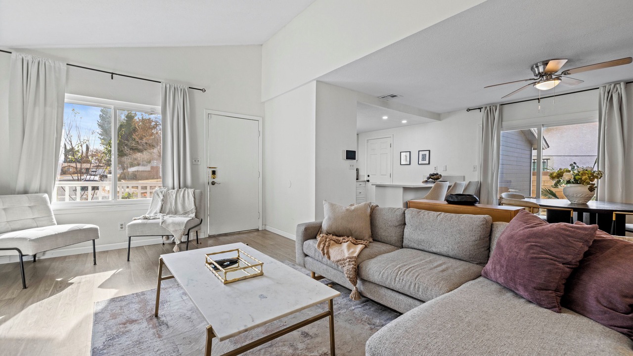 Photo of Livingroom in Lancaster