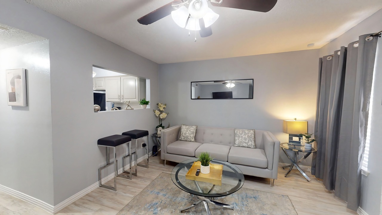 Photo of Livingroom in Irving